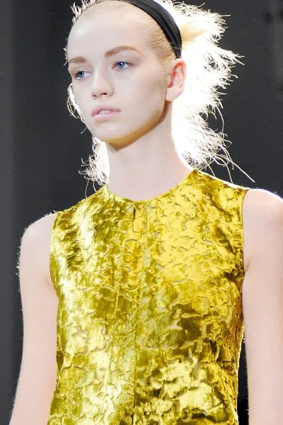 Look 29